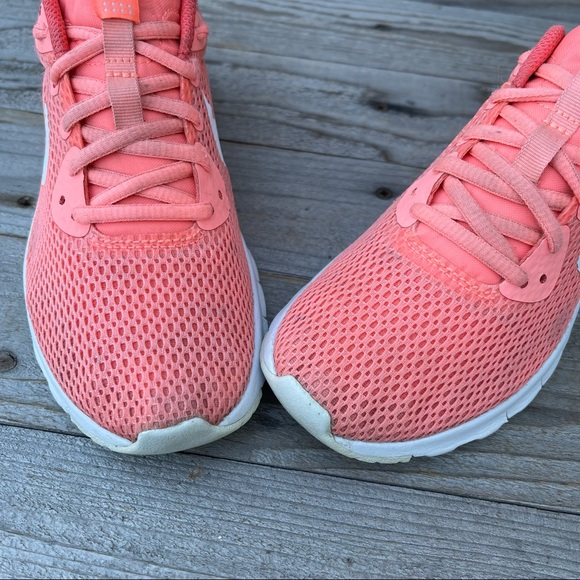 Nike Air Max Motion Sneakers - Picture 7 of 10